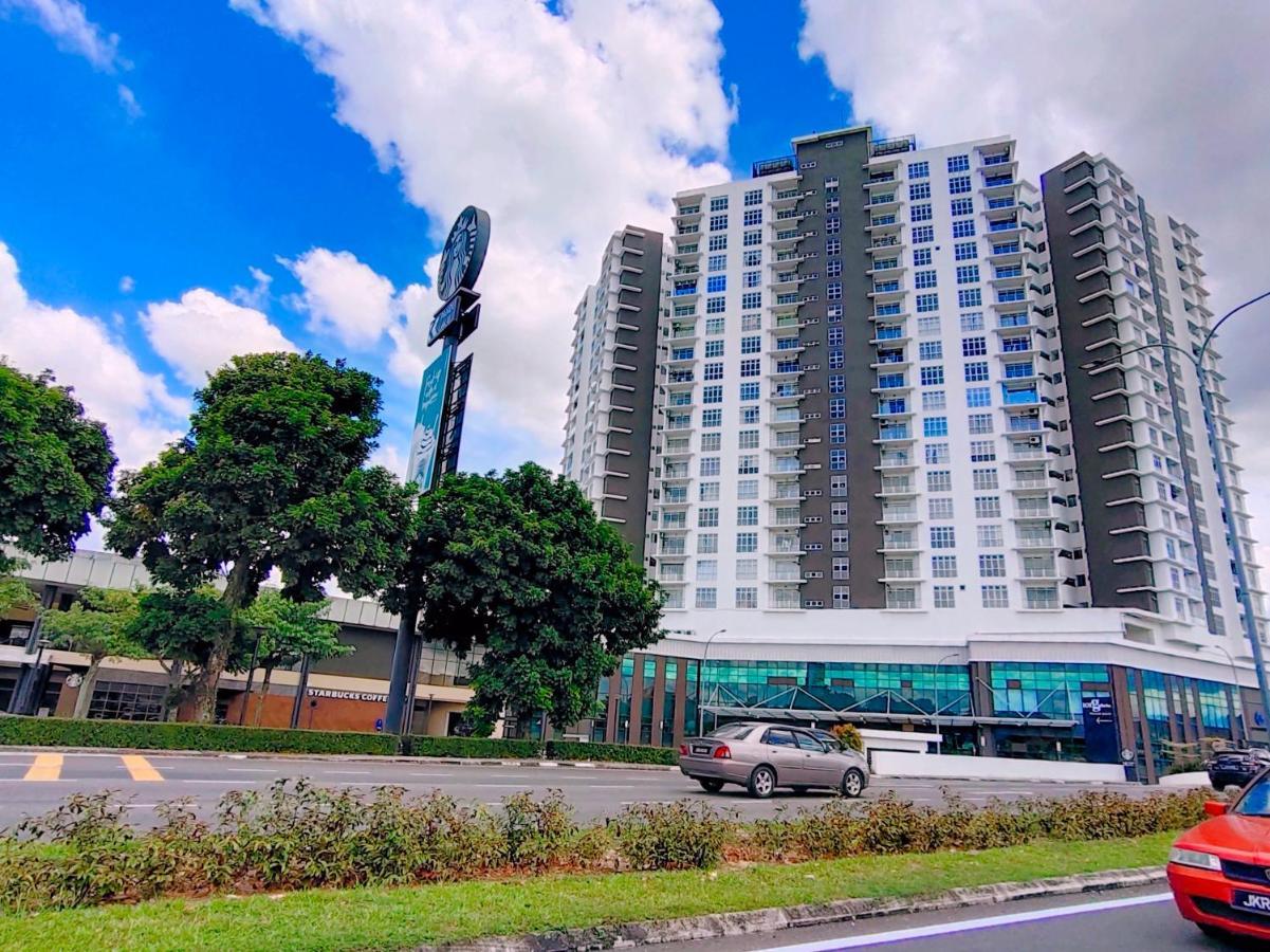 Apartment D'putra Beside Ioimall Near Airport And Jpo Kulai