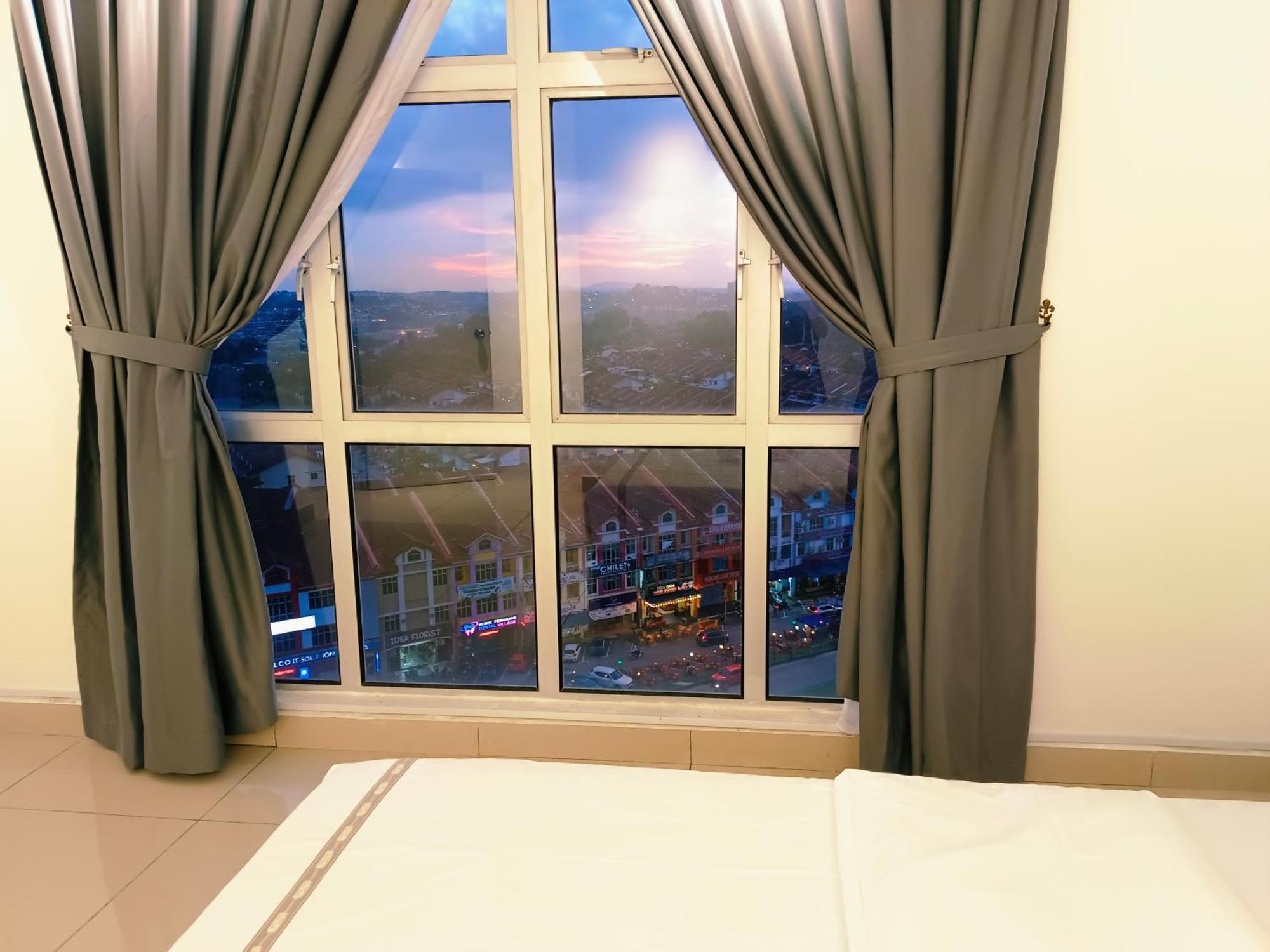 D'putra Beside Ioimall Near Airport And Jpo * Kulai
